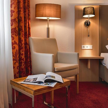 Hotel Astra Дюселдорф Екстериор снимка