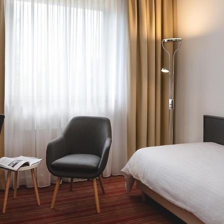 Hotel Astra Дюселдорф Екстериор снимка