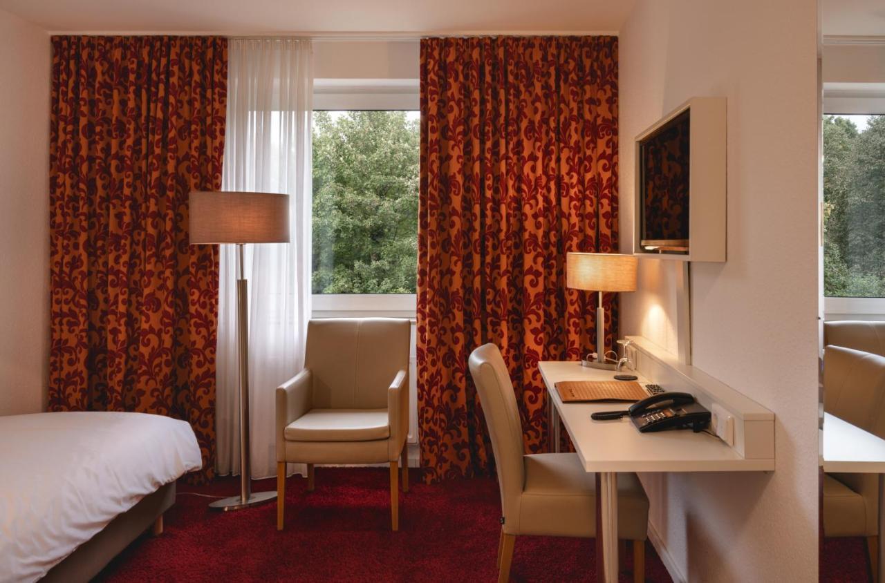 Hotel Astra Дюселдорф Екстериор снимка