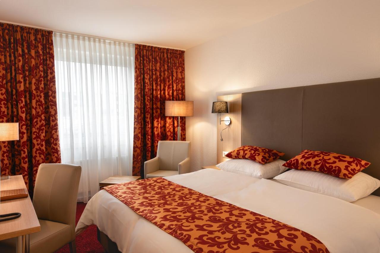 Hotel Astra Дюселдорф Екстериор снимка