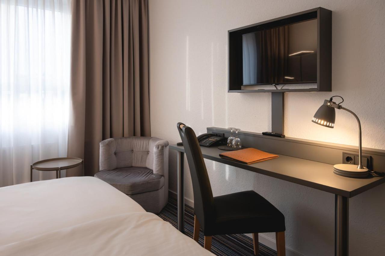 Hotel Astra Дюселдорф Екстериор снимка