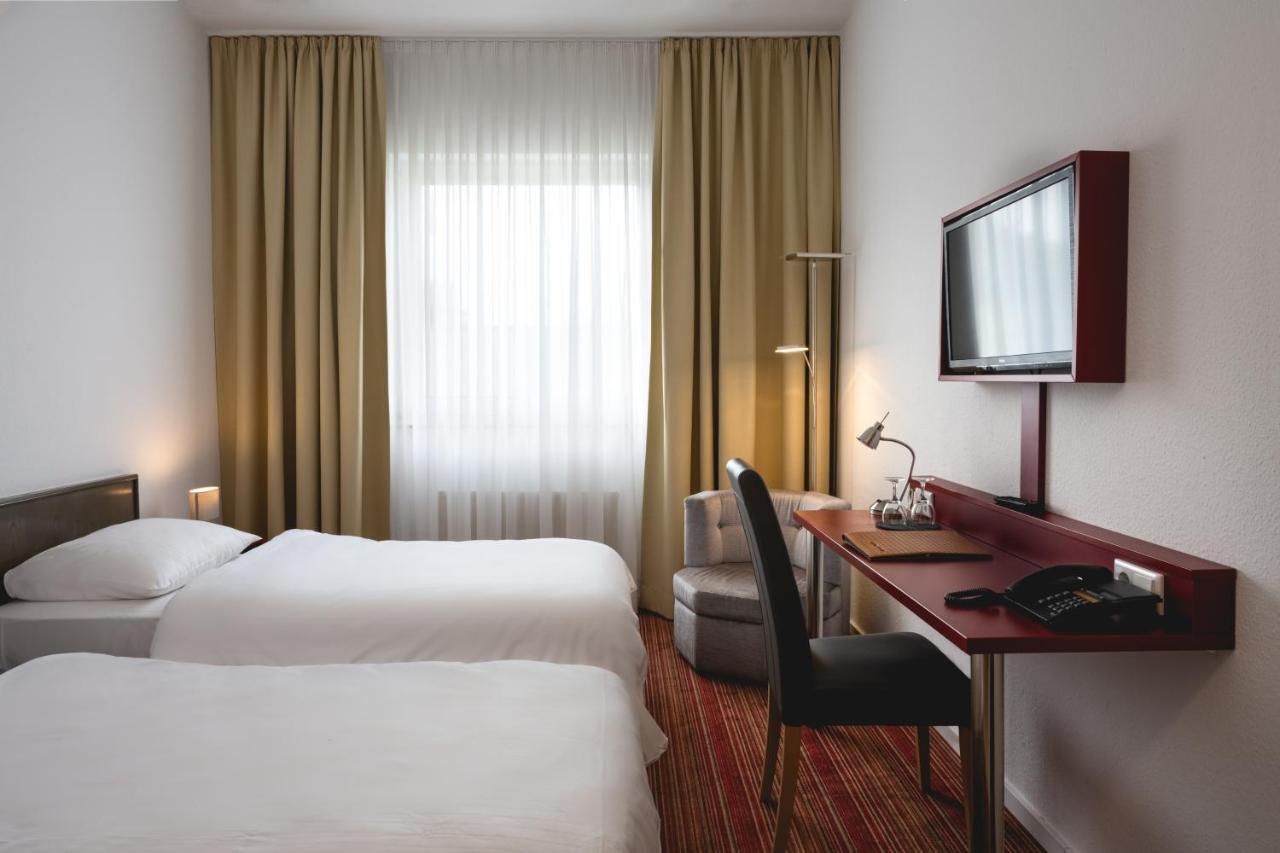 Hotel Astra Дюселдорф Екстериор снимка