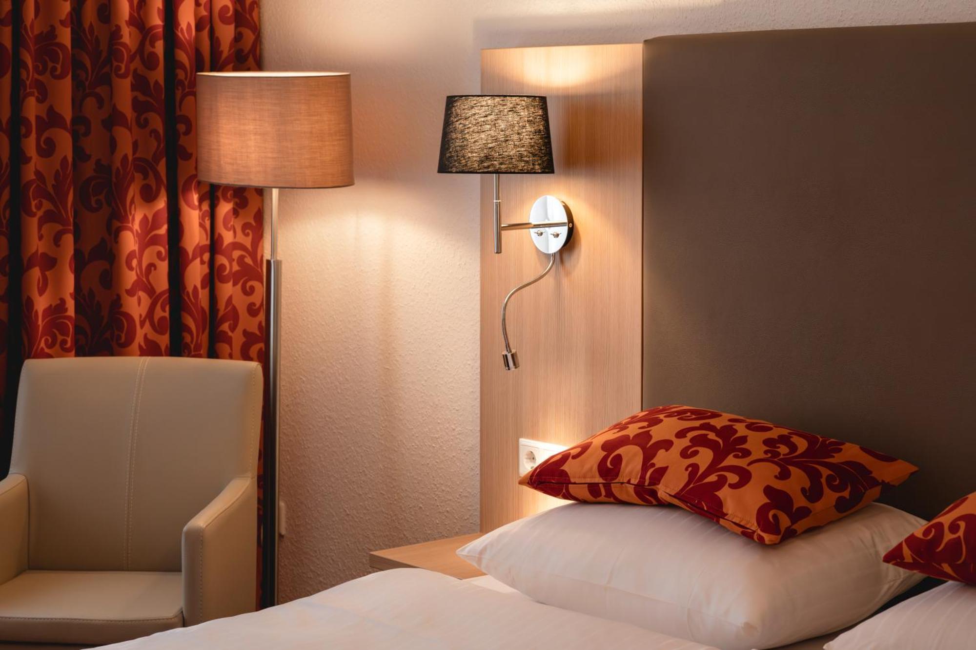 Hotel Astra Дюселдорф Екстериор снимка