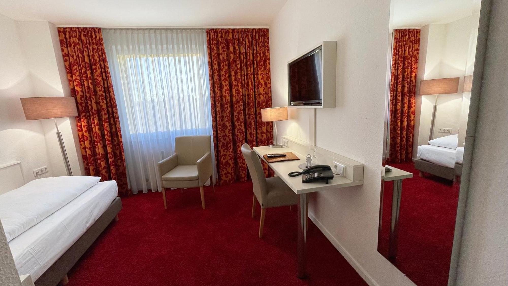 Hotel Astra Дюселдорф Екстериор снимка