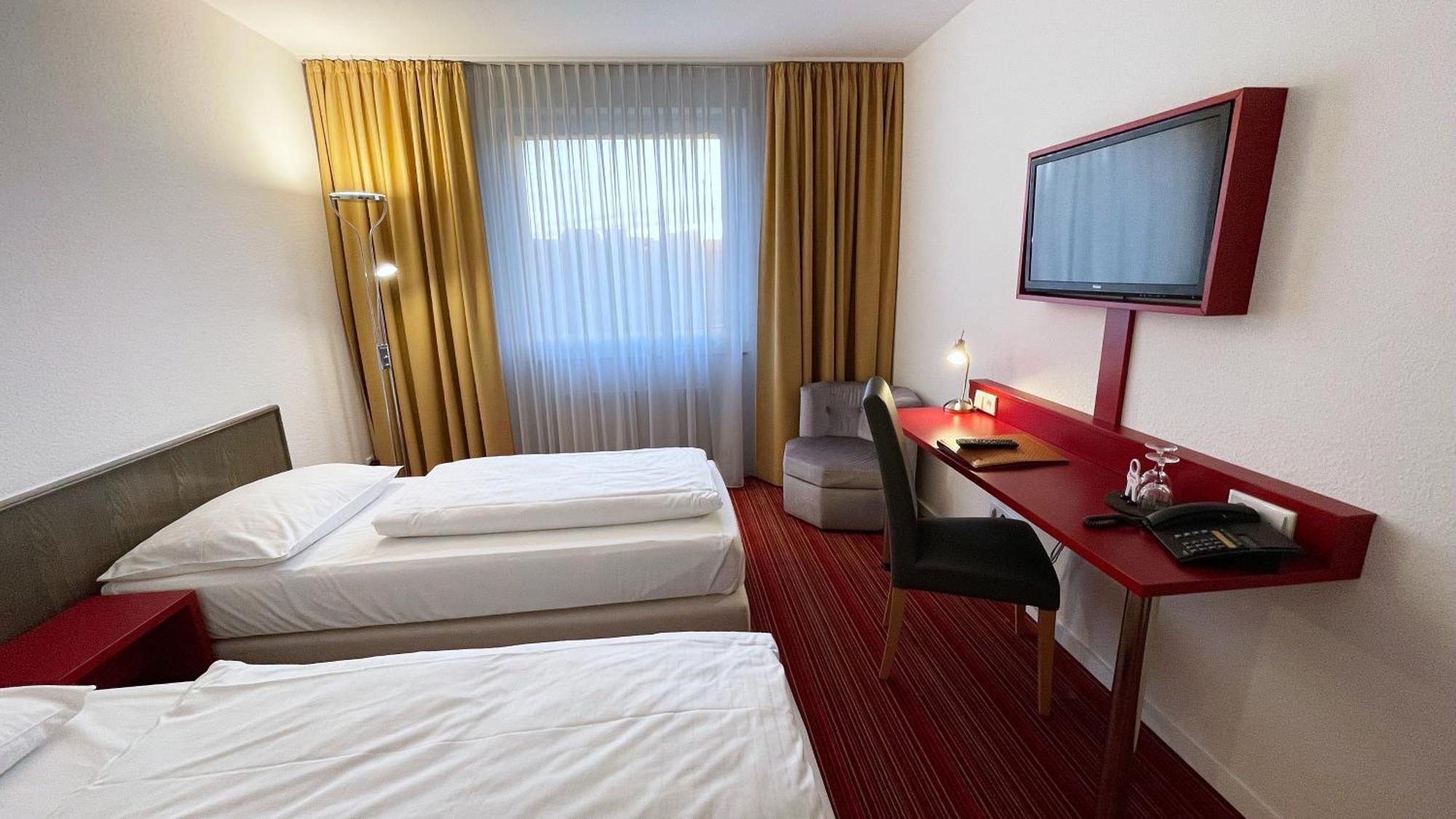 Hotel Astra Дюселдорф Екстериор снимка