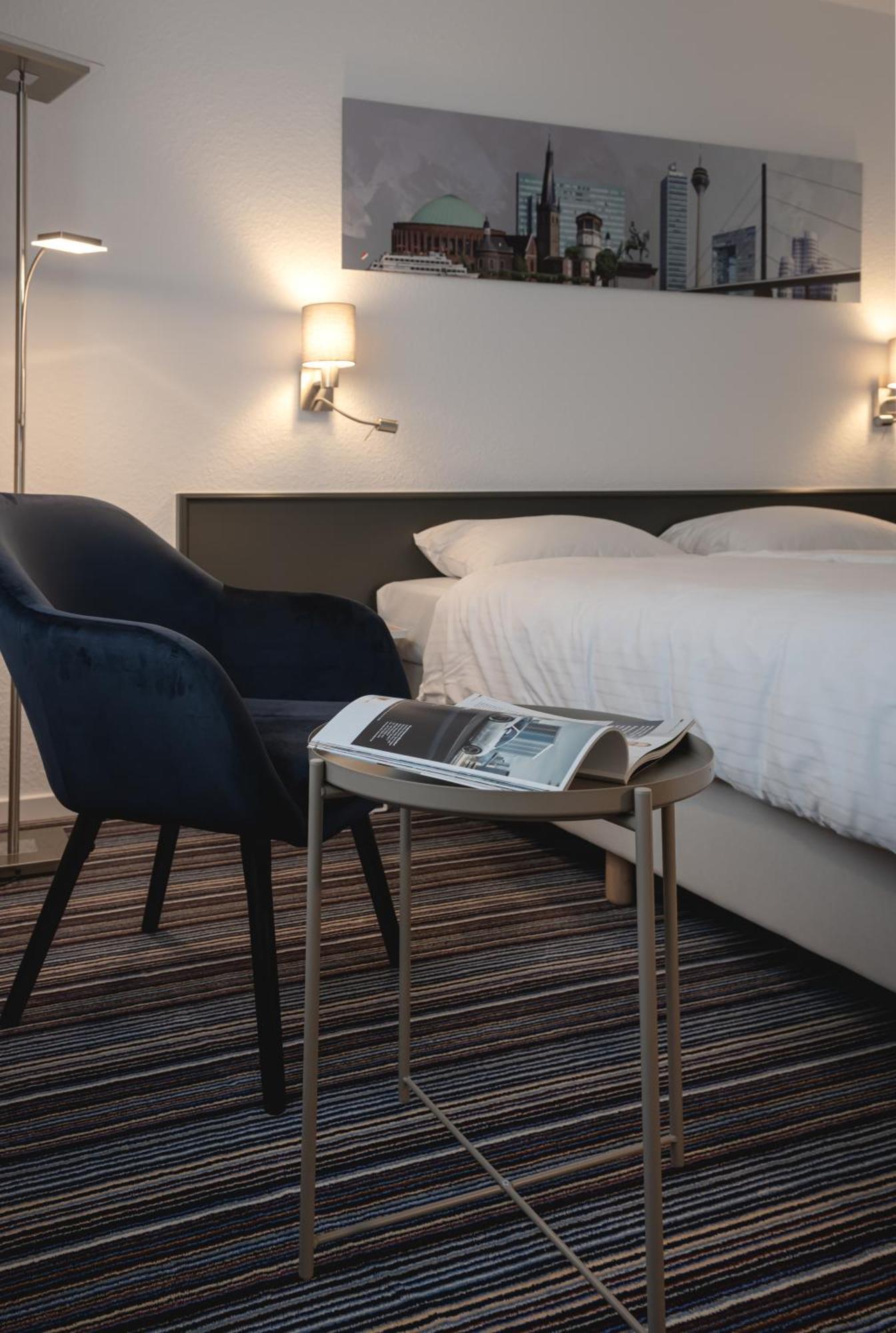 Hotel Astra Дюселдорф Екстериор снимка