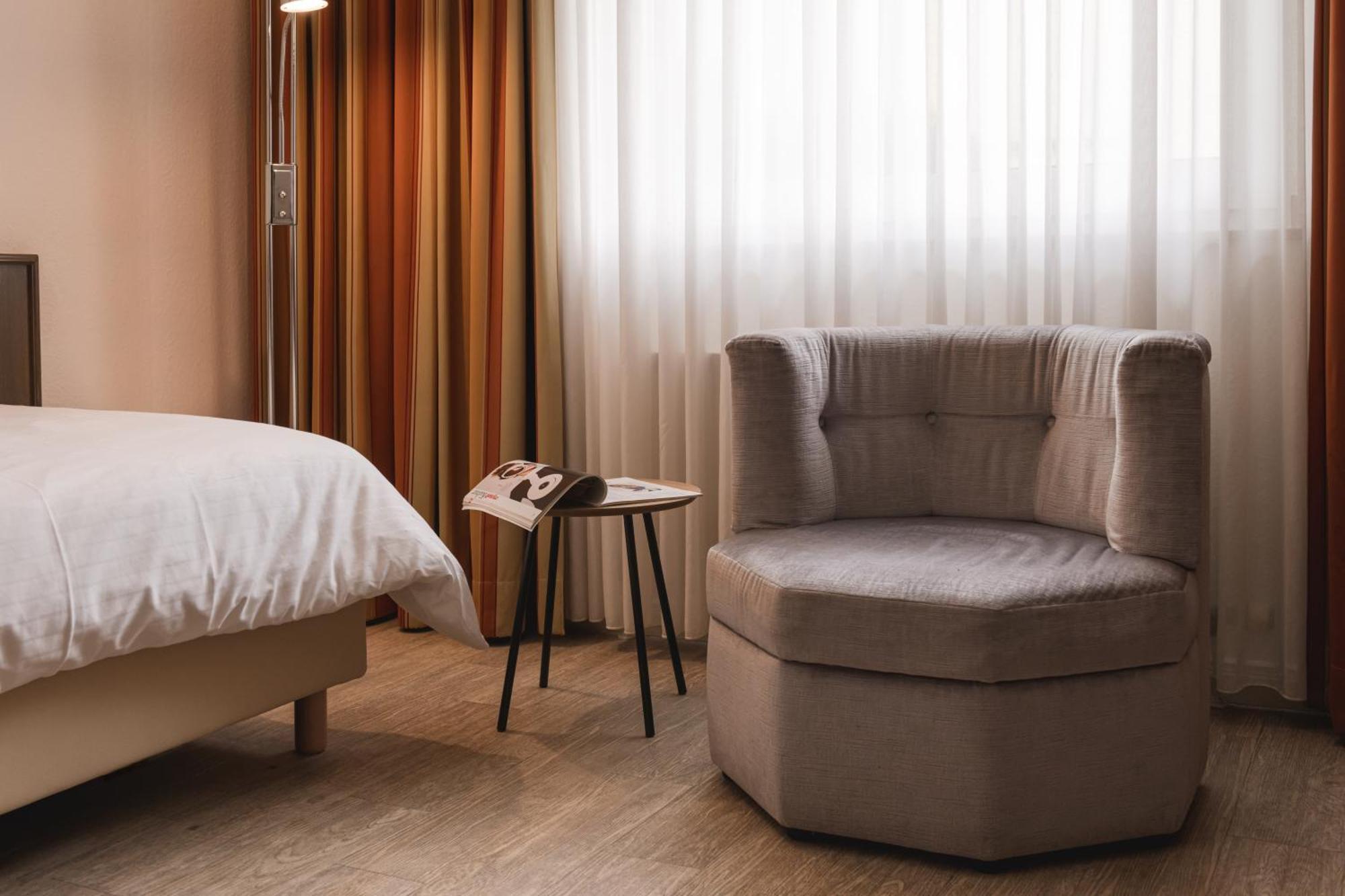 Hotel Astra Дюселдорф Екстериор снимка