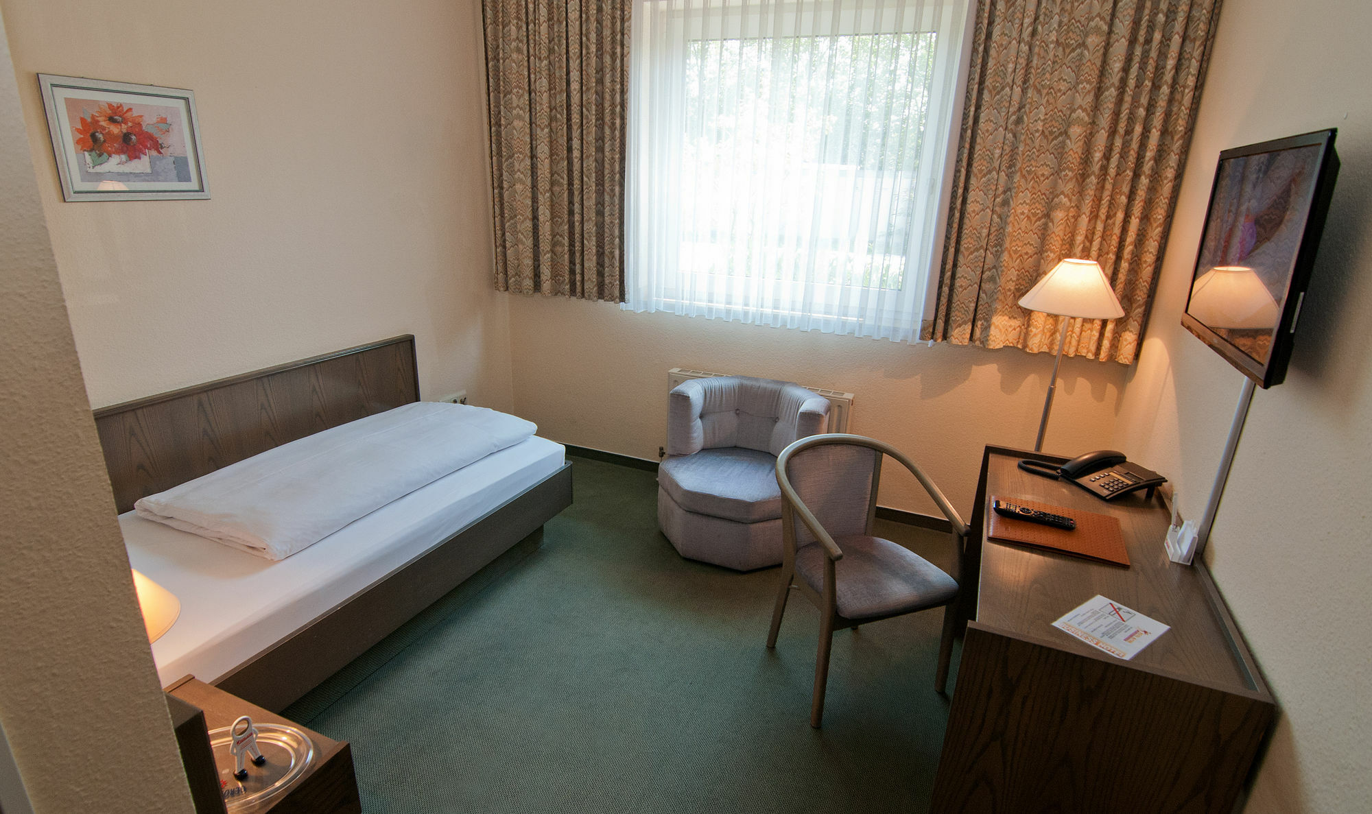 Hotel Astra Дюселдорф Екстериор снимка